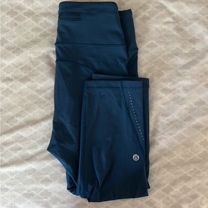 Lululemon leggings size 6